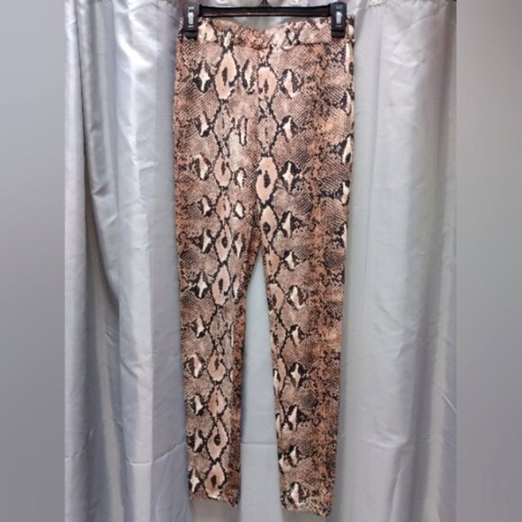 Athletic Wear Leggings X 3 (size S-M) - Picture 2 of 8